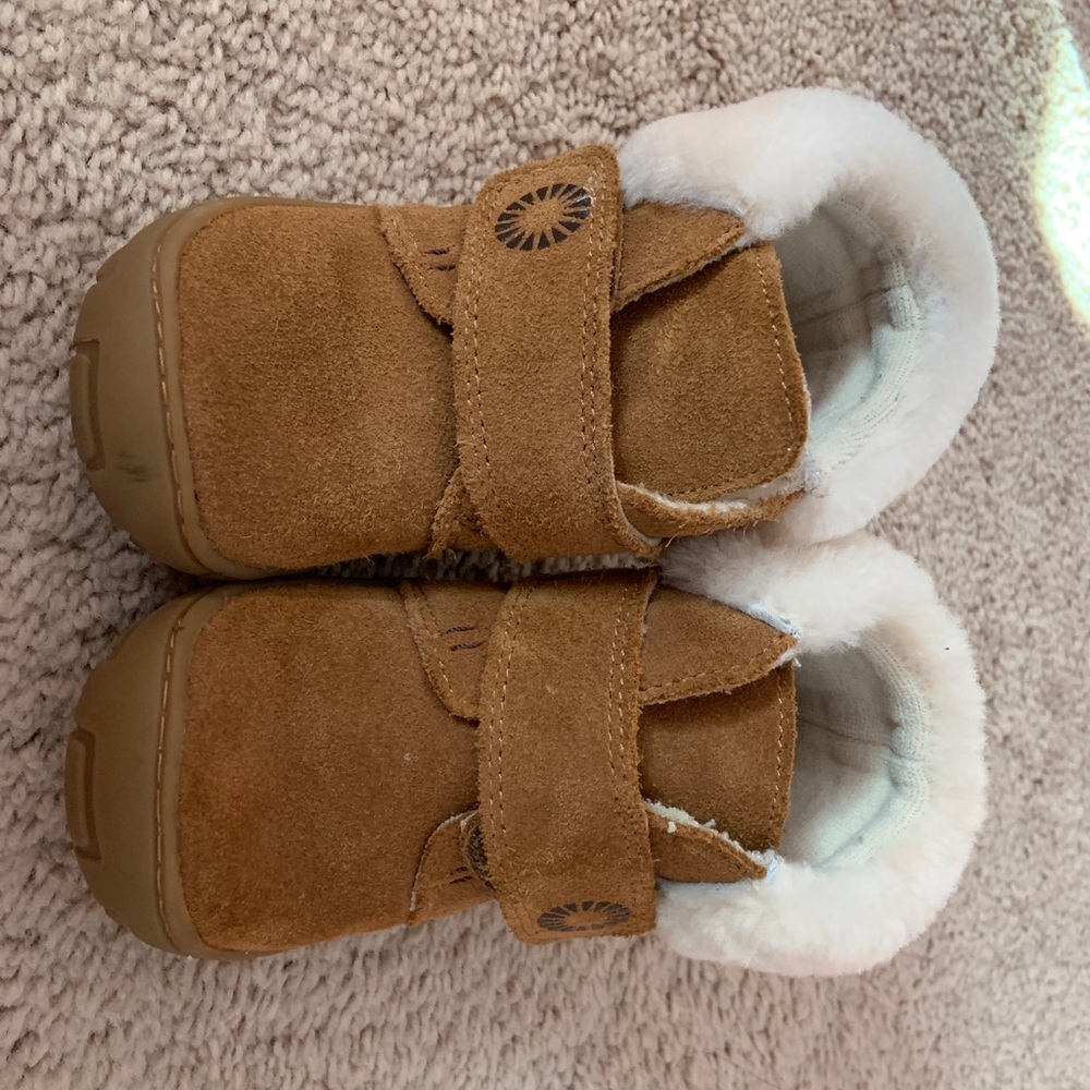 Uggs toddler boots
